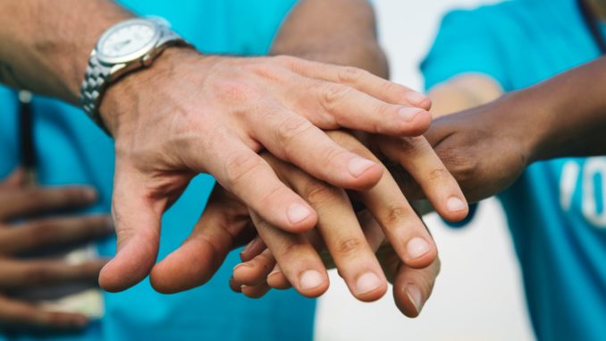 help Volunteer to help!